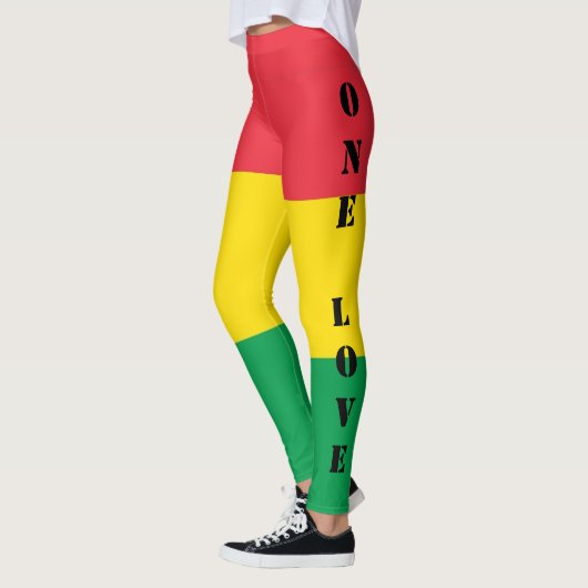 ラスタは緑の黄色い赤のストライプパターンを着色します レギンス (左)