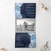 ラスティック ダスティー ブルー ローズ 花の写真 ネイビー ウェディング 三つ折り招待状 (内部)