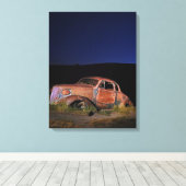 ラスティヴィンテージカーダークスカイキャンバスプリント18"x24" キャンバスプリント (インサイチュ (ウッドフロア))