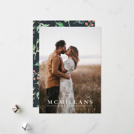 ラストネームスタイリッシュホリデーパターンクリスマスカード シーズンカード (正面/裏面インサイチュ)