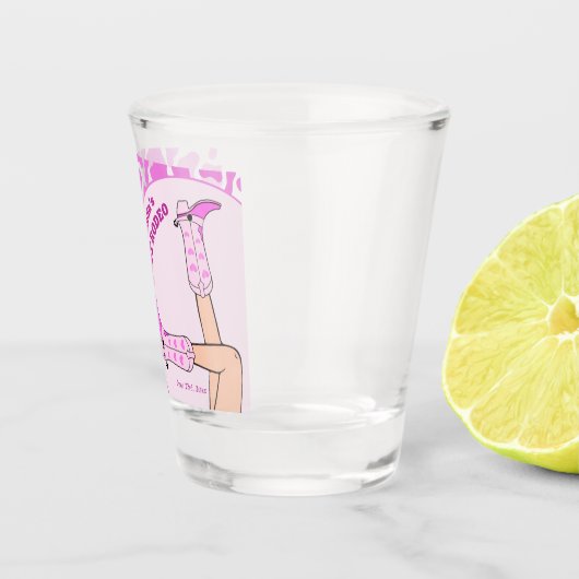 ラストロデオピンク女性のカーボーイブライダルシャワーパーティー ショットグラス (右)