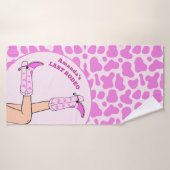 ラストロデオピンク女性のカーボーイブライダルバチェロレッテ バスタオル (バスタオル)