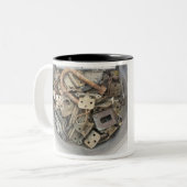 ラスト遠くに ツートーンマグカップ (正面左)