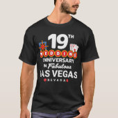 ラスベガスで19周年記念を祝うウエディングペア Tシャツ (正面)