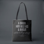 ラスベガスバチェロレッテおもしろいブライドBestiesブーゼT トートバッグ<br><div class="desc">黒とグレーおもしろいラスベガスのバチェロレッテトートバッグカスタムは、「花嫁、彼女のbestiesと酒…何が間違って行くことができるだろう?」とトレンディーの大きなフォントの引用文と書のスクリプトのアクセントと文字を持つモダン大事な行事、日付と場所のためのパーソナライズされた。すべての色とフォントもしは、任意の色、フォント、デザインや写真を使用しおもしろいて、花嫁やbesitesのための独自のバチェロレッテトートバッグを作成したい編集可能である。</div>