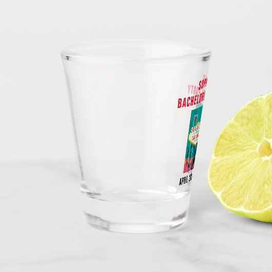 ラスベガスランドマークバチェロレッテトリップフェイバー ショットグラス (左)