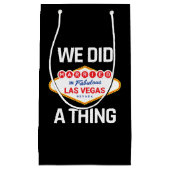 ラスベガ結婚ス – ベガ結婚したスのカップル スモールペーパーバッグ (正面)