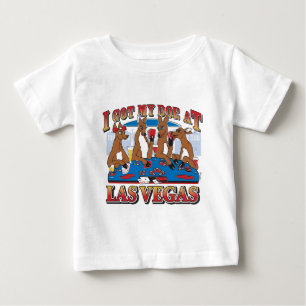 ラスベ得ガスで雌鹿を捕まえた ベビーTシャツ
