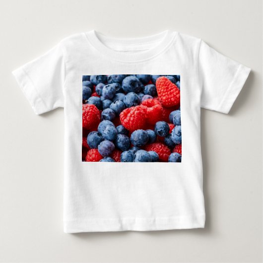 ラズベリーとブルーベリー ベビーTシャツ (正面)