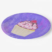 ラズベリーの入った甘いカップケーキ ペーパープレート (アングル)