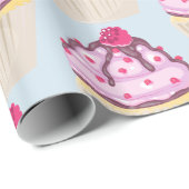 ラズベリーの入った甘いカップケーキ ラッピングペーパー (ロールコーナー)