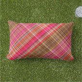 ラズベリータータンチェック格子状腰枕 アウトドアクッション (芝生)