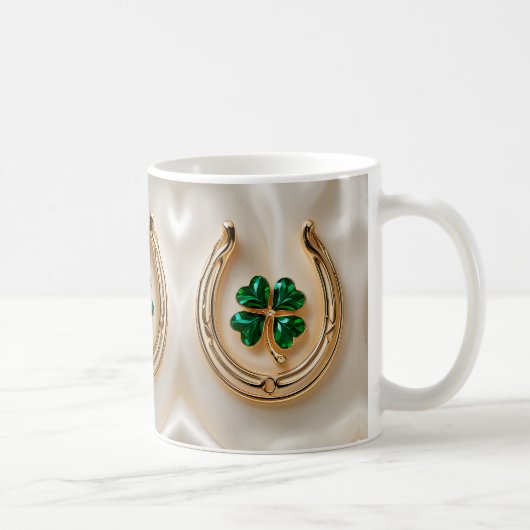 ラッキーなクローバーと金ゴールド蹄付き コーヒーマグカップ (右)