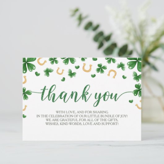 ラッキーなチャームの赤ちゃんシャワーサンキューカード エンクロージャーカード (スタンド正面)