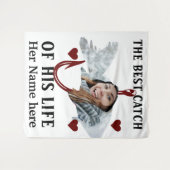 ラッキーな漁師が魚のカップルと一緒に撮った写真 タペストリー (正面(横))