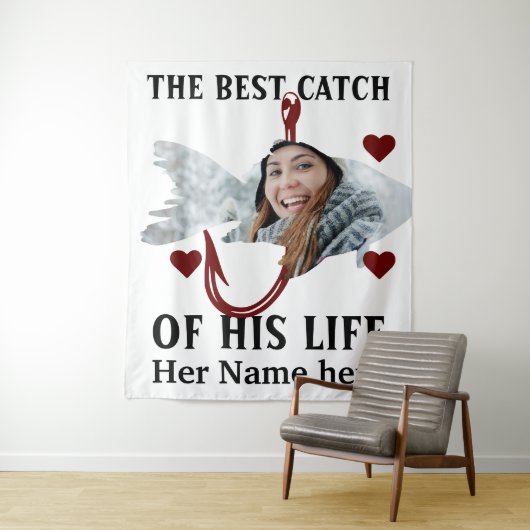 ラッキーな漁師が魚のカップルと一緒に撮った写真 タペストリー (インサイチュ)