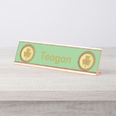 ラッキーアイリッシュシャムロック金ゴールドコイカスタムン デスクネームプレート (正面)