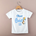 ラッキーアヒルのブルーギンガムの誕生日プリント ベビーTシャツ<br><div class="desc">男の子のための1ラッキーなアヒル青いギンガム1st誕生日パーティープリント誕生日フォトシュートTシャツテンプレート、パーティー帽子と可愛いマラードアヒルと柔らかいパステルブルーのジンガム付きバルーン縁ど第1の誕生日パーティーのTシャツ写真プロップパーソナライズされた</div>