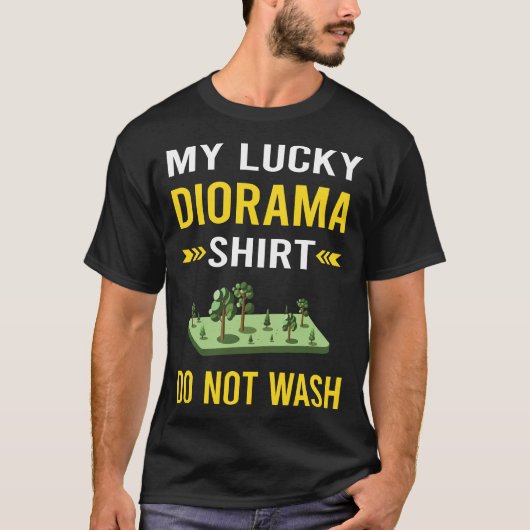 ラッキーシャツジオラマジオラマ Tシャツ (正面)