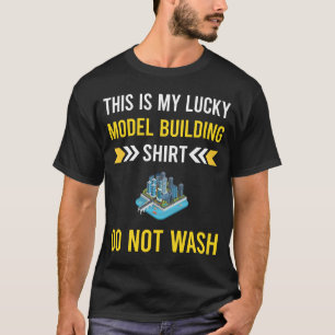 ラッキーシャツモデル建物 Tシャツ