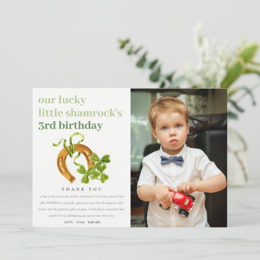 ラッキーシャムロックセントパトリックの日キッズフォト誕生日 サンキューカード (スタンド正面)