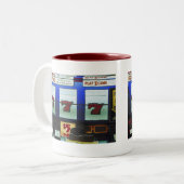 ラッキースロットマシンの勝者 ツートーンマグカップ (正面左)