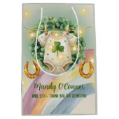 ラッキーチャームシャムロックとレインボーベビーシャワー ミディアムペーパーバッグ (正面)