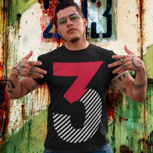 ラッキーナンバー3 Tシャツ