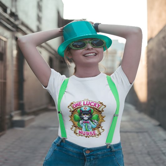 ラッキーナース猫 Tシャツ