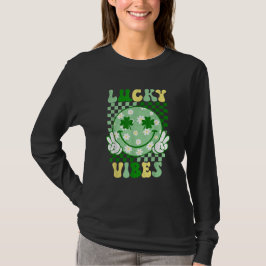 ラッキーバイブス ハッピーセントパトリックスデー シャムロック Tシャツ