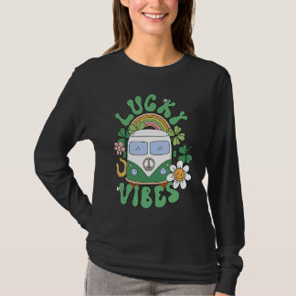 ラッキーバイブス レトロ グルービー セントパトリックデー 女性用 Tシャツ