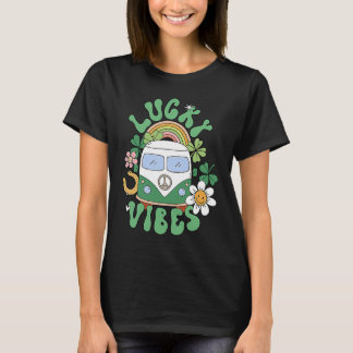 ラッキーバイブス レトロ グルービー セントパトリックデー 女性用 Tシャツ