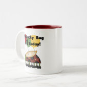 ラッキーバグは誕生日Tシャツとギフト一つ ツートーンマグカップ (正面左)