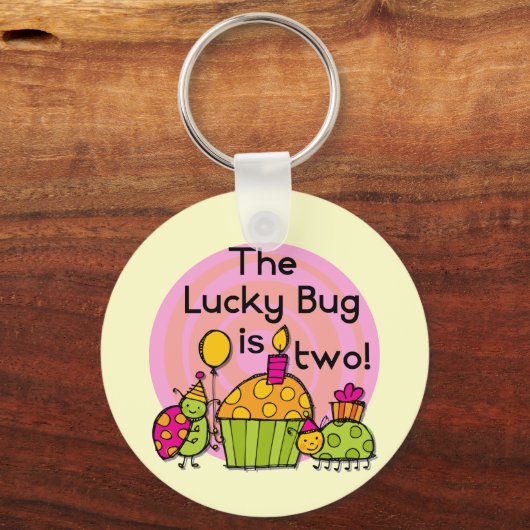 ラッキーバグカップケーキ2nd誕生日Tシャツとプレゼント キーホルダー (正面)