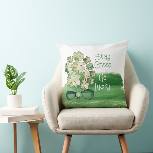 ラッキーパーソナライズされたシャムロッククローバーウォーター色 クッション (椅子)
