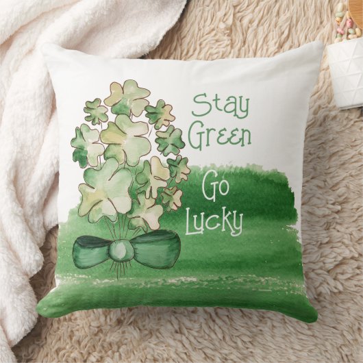 ラッキーパーソナライズされたシャムロッククローバーウォーター色 クッション (ブランケット)