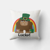 ラッキービッグフットLeprechaun クッション (裏面)