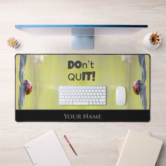 ラッキーラディバグやる気を起こさせる引用文前向きマインド デスクマット (オフィス1)