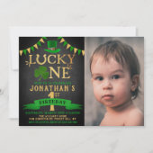 ラッキーワンチャックボード写真1st誕生日招待状 招待状 (正面)