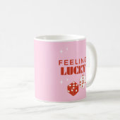 ラッキー感じラッキーな女の子、ラッキーな女の子、ピンク コーヒーマグカップ (正面右)