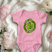 ラッキー生まれオンセントパトリックの日ベビーガールボディスーツ ベビーボディスーツ