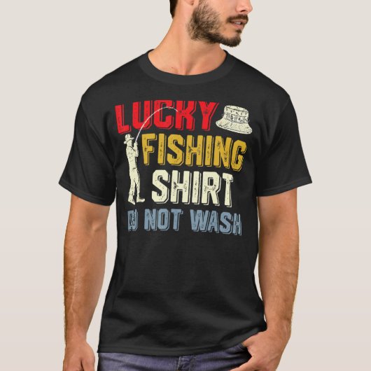 ラッキー魚釣りティーおもしろい魚釣りことわざメンズ女性 Tシャツ (正面)