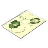 ラッキー・グリーン・シャムロック・レディースとハート・モノグラム ノートブック (左側)