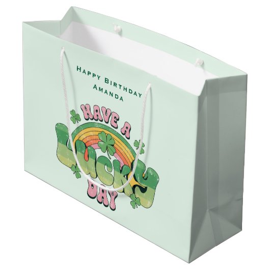 ラッキー・デイレトロタイポグラフィ誕生日 ラージペーパーバッグ (裏面アングル)