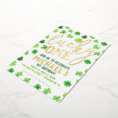 ラッキー・ワン | St. Patrick's Day 1st Birthday Invitat 箔招待状 (回転した状態)