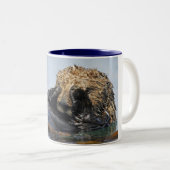 ラッコのマグをかいま見ること ツートーンマグカップ (正面右)