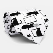ラップトップに座っている黒猫のパターン ネクタイ (ロール)