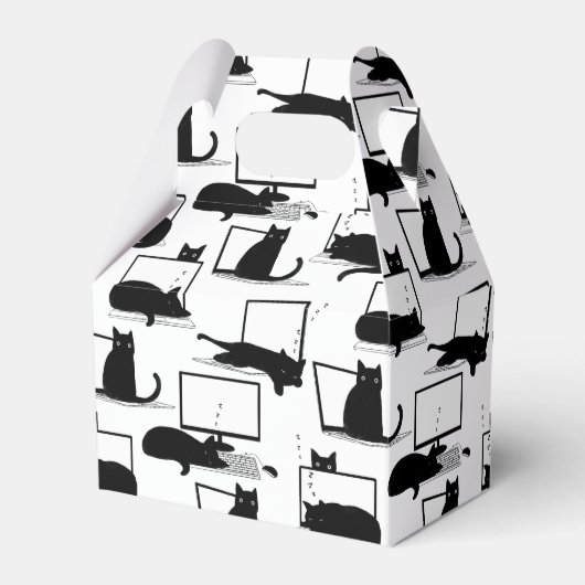 ラップトップに座っている黒猫のパターン フェイバーボックス (正面サイド)