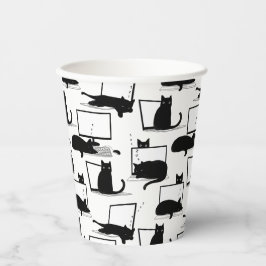 ラップトップに座っている黒猫のパターン 紙コップ