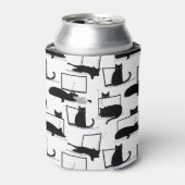 ラップトップに座っている黒猫のパターン 缶クーラー (缶正面)